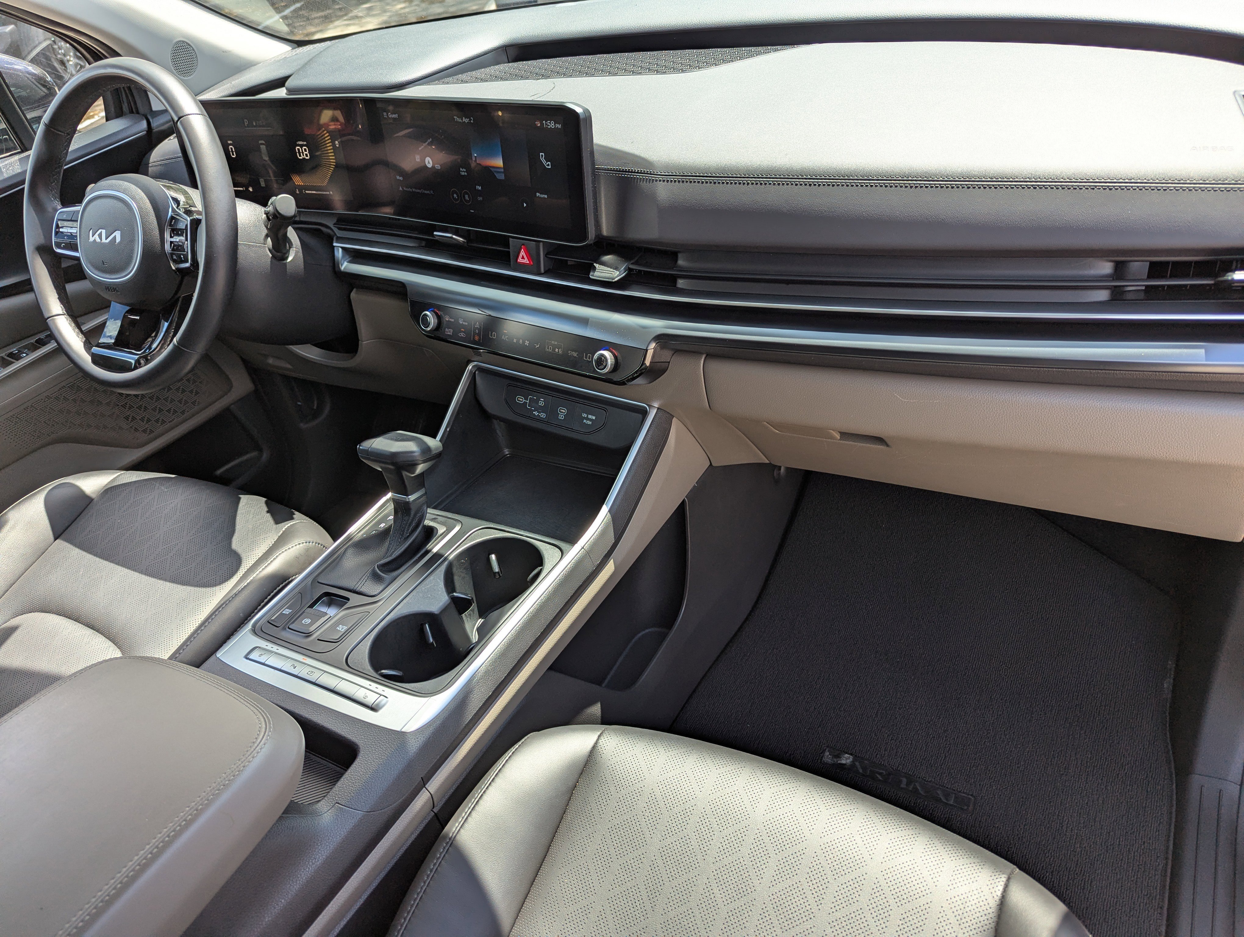 Certified 2025 Kia Carnival image 11