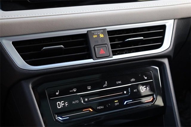 New 2025 Volkswagen Taos SE image 15