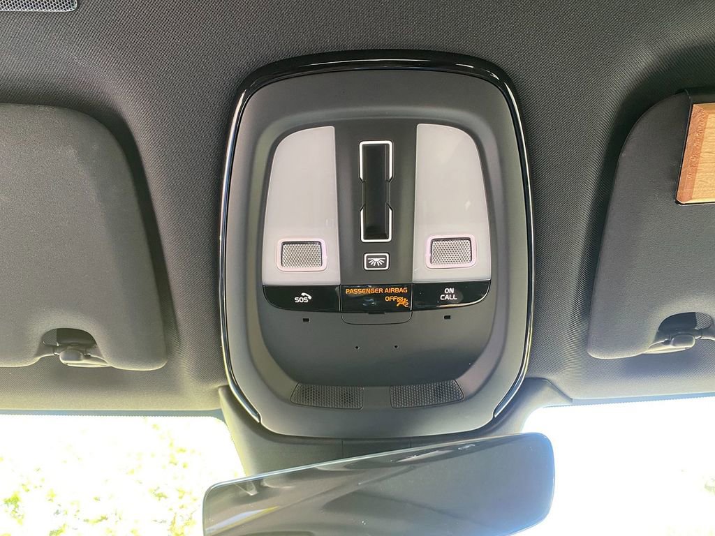 Used 2022 Volvo XC60 B5 Inscription w/ Climate Package image 23