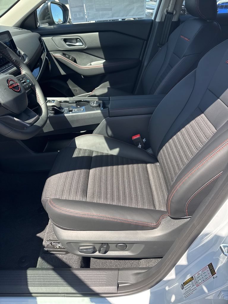 New 2026 Nissan Rogue SV w/ Rock Creek Premium Package AWD/4WD image 9