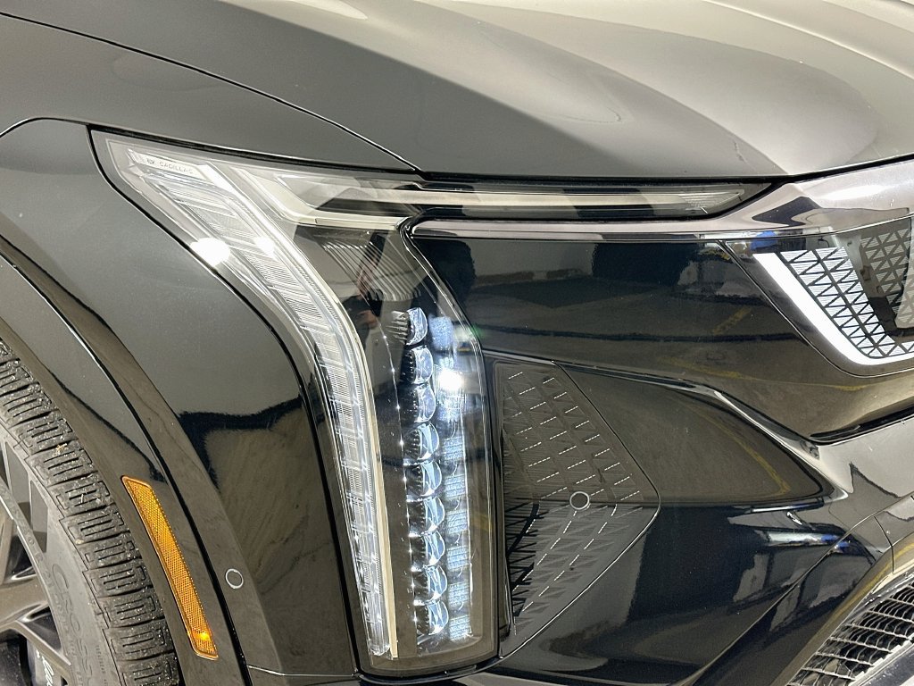 New 2026 Cadillac Optiq V w/ LPO, Floor Liner Package AWD/4WD image 41
