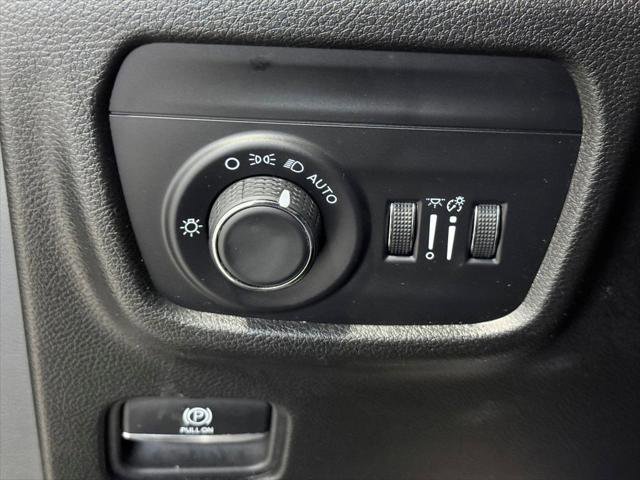 Certified 2024 Jeep Grand Cherokee L Altitude image 38