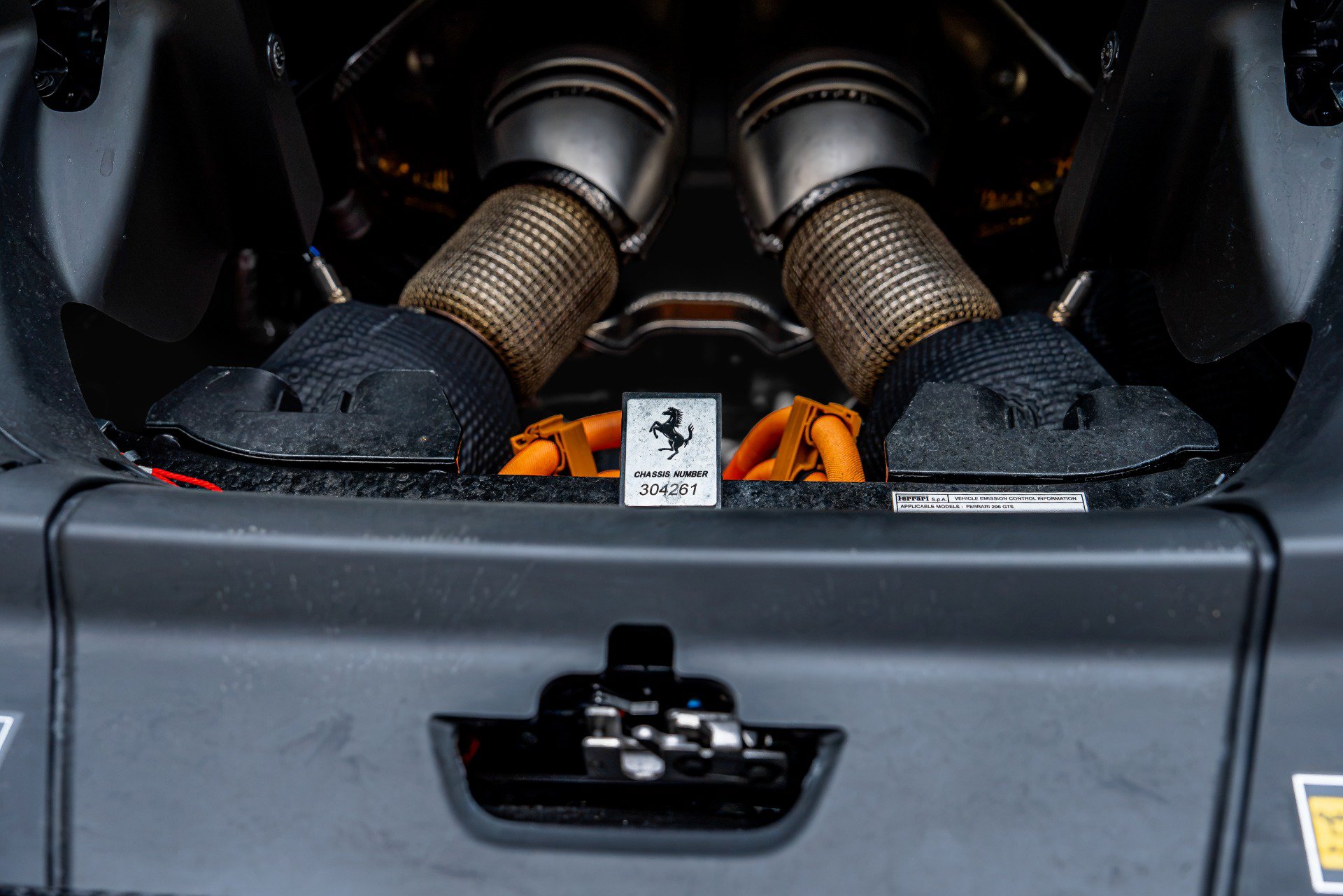 Used 2024 Ferrari 296 GTS RWD image 36