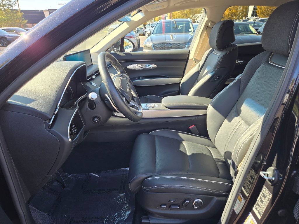Used 2025 Genesis Electrified GV70 AWD/4WD image 21