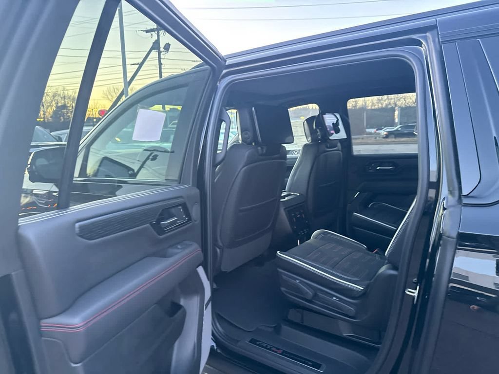 New 2026 GMC Yukon XL AT4 Ultimate AWD/4WD image 14