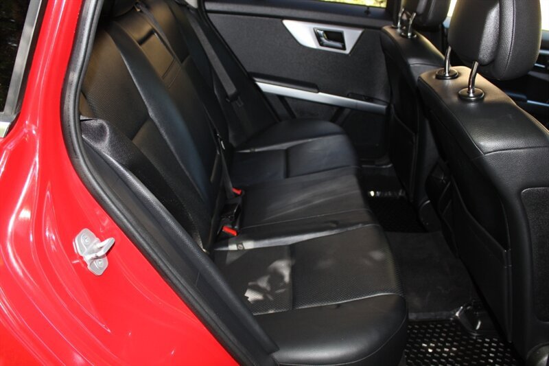 Used 2010 Mercedes-Benz GLK 350 4MATIC image 16