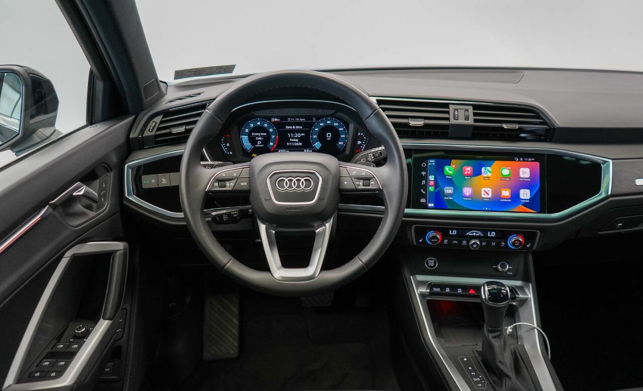 Used 2024 Audi Q3 2.0T Premium Plus w/ Premium Plus Package image 39