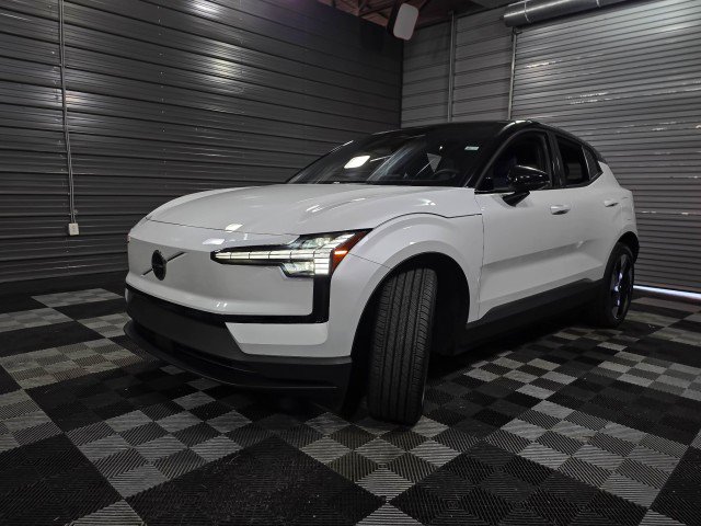 Used 2025 Volvo EX30 Plus image 36