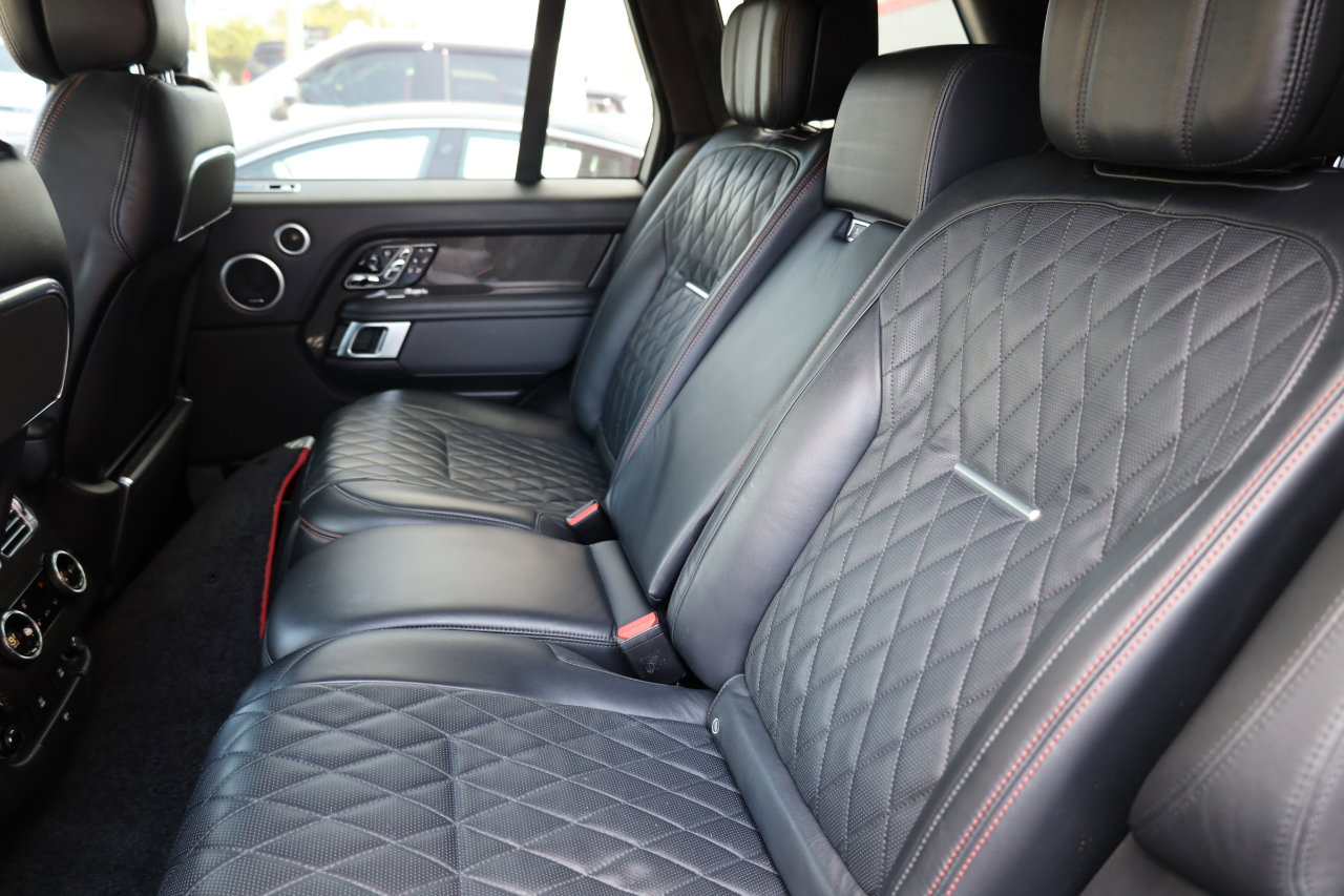 Used 2020 Land Rover Range Rover SV Autobiography Dynamic image 28