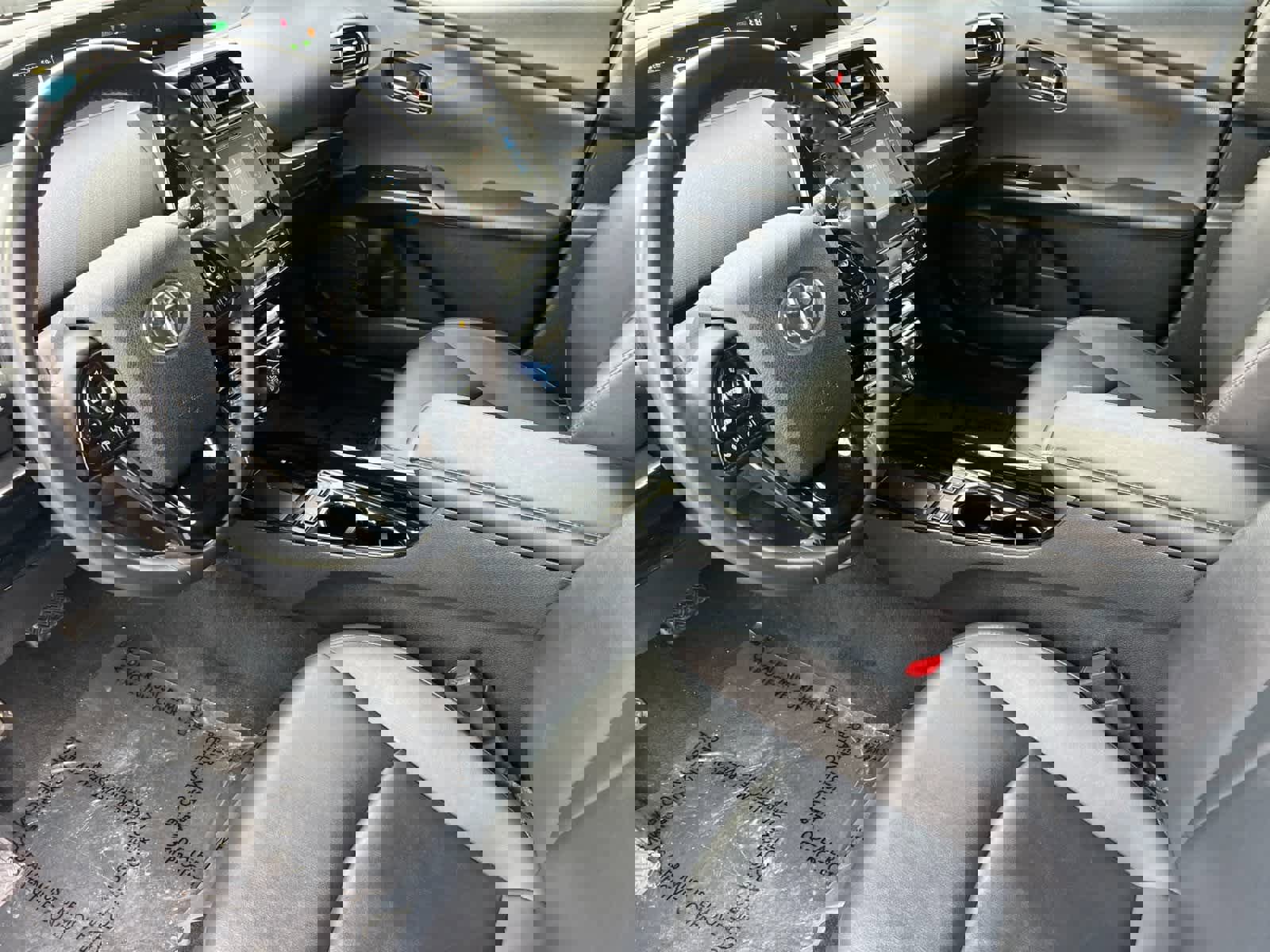 Used 2019 Toyota Prius XLE image 11