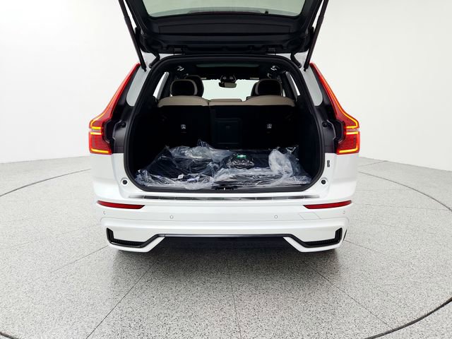 New 2026 Volvo XC60 B5 Plus w/ Protection Package Premier image 15