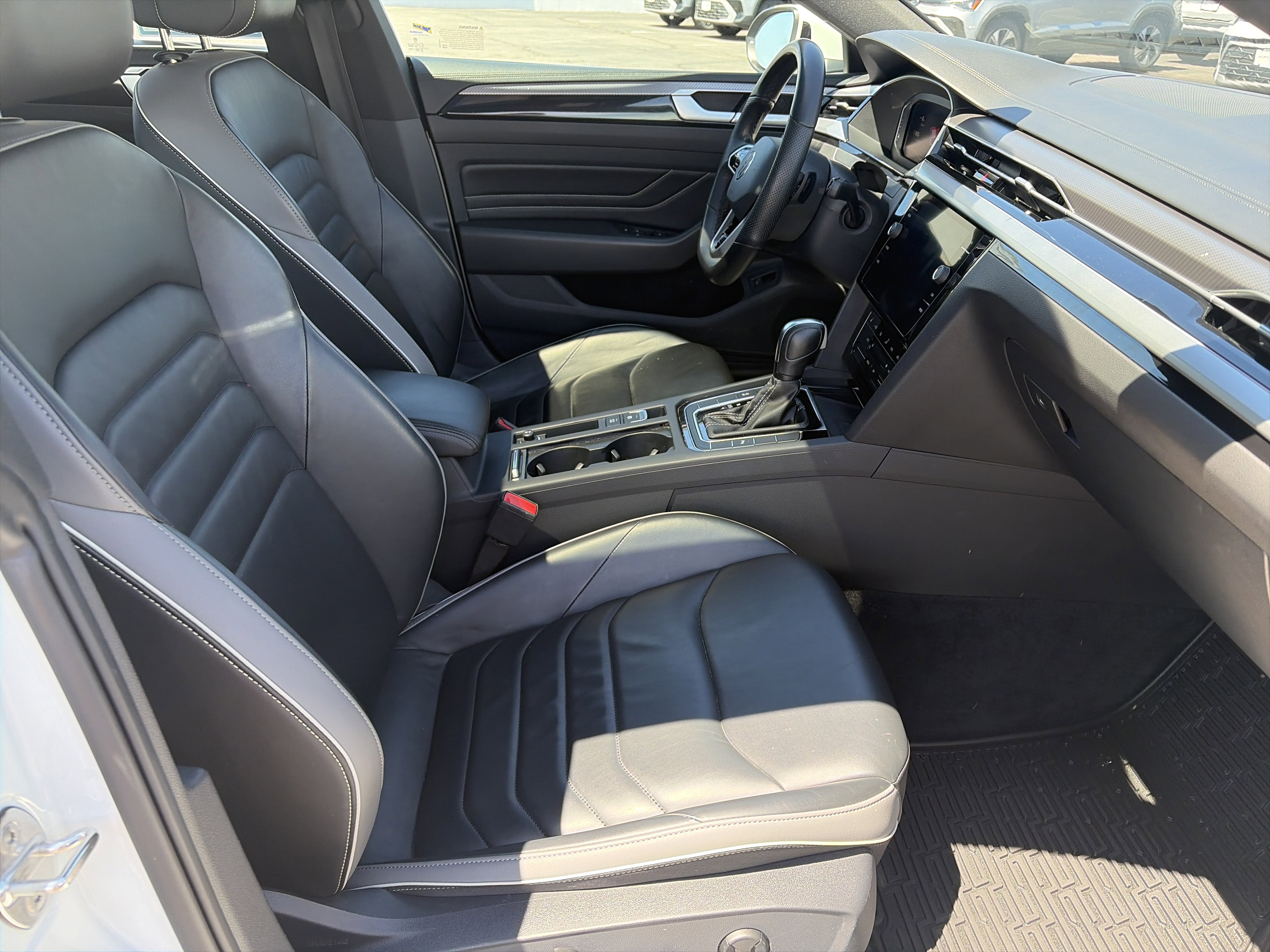 Used 2023 Volkswagen Arteon SEL w/ Arteon MDO Package (Z43) AWD/4WD image 31