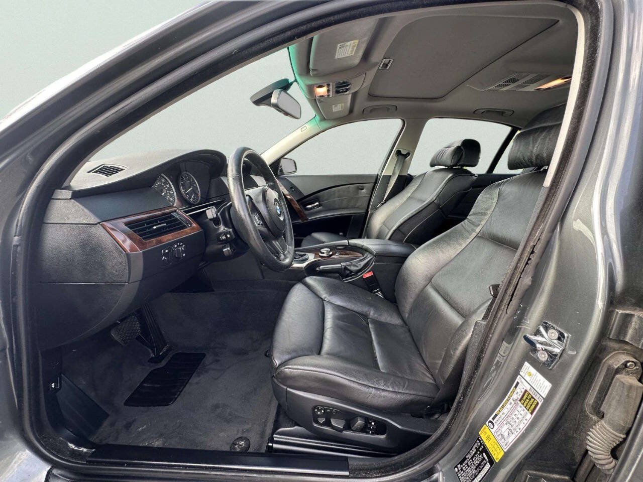Used 2007 BMW 530xi Sedan AWD/4WD image 16