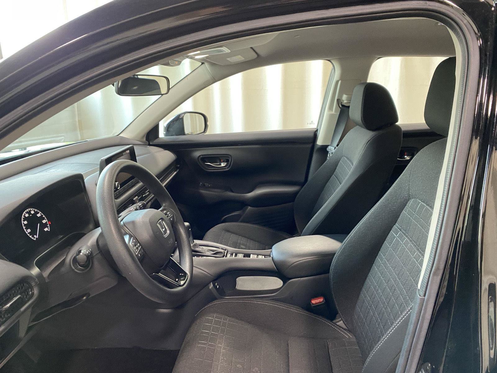Used 2024 Honda HR-V LX image 16