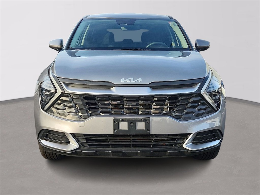 Certified 2025 Kia Sportage LX image 2