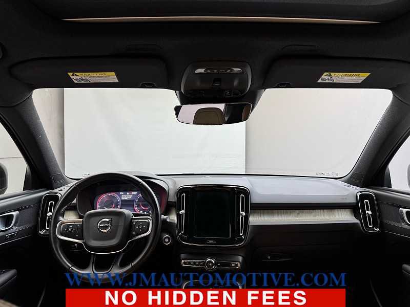 Used 2019 Volvo XC40 T5 Inscription AWD/4WD image 12