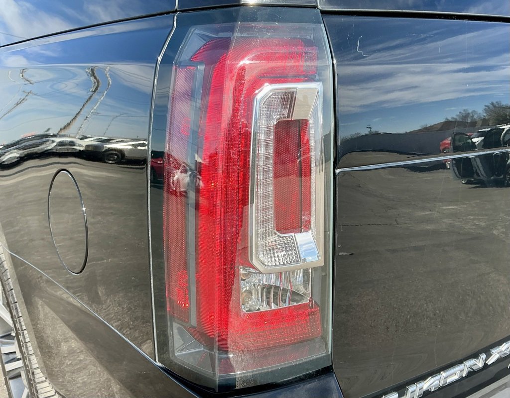 Used 2019 GMC Yukon XL Denali w/ Denali Ultimate Package image 14