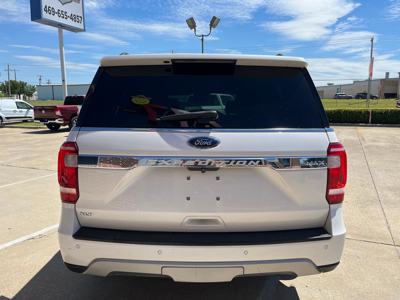 Used 2018 Ford Expedition Max XLT w/ Equipment Group 202A image 5