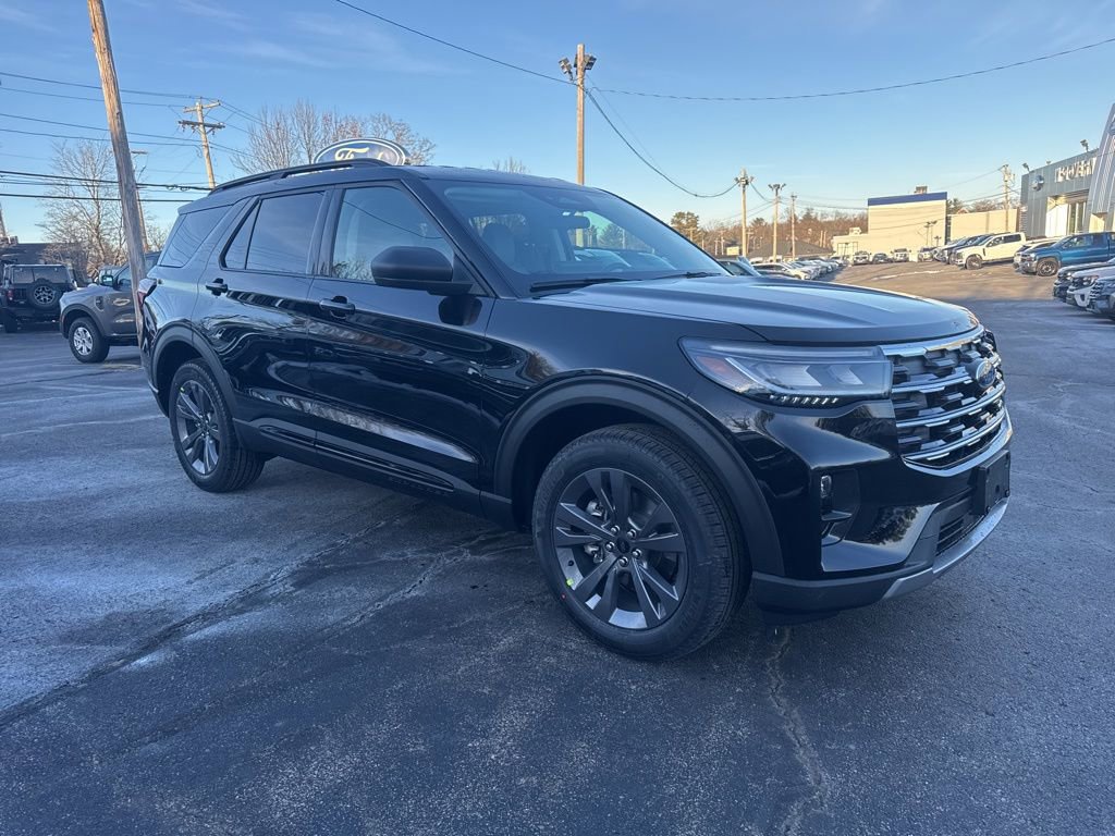 New 2026 Ford Explorer Active w/ Active Comfort Package image 3
