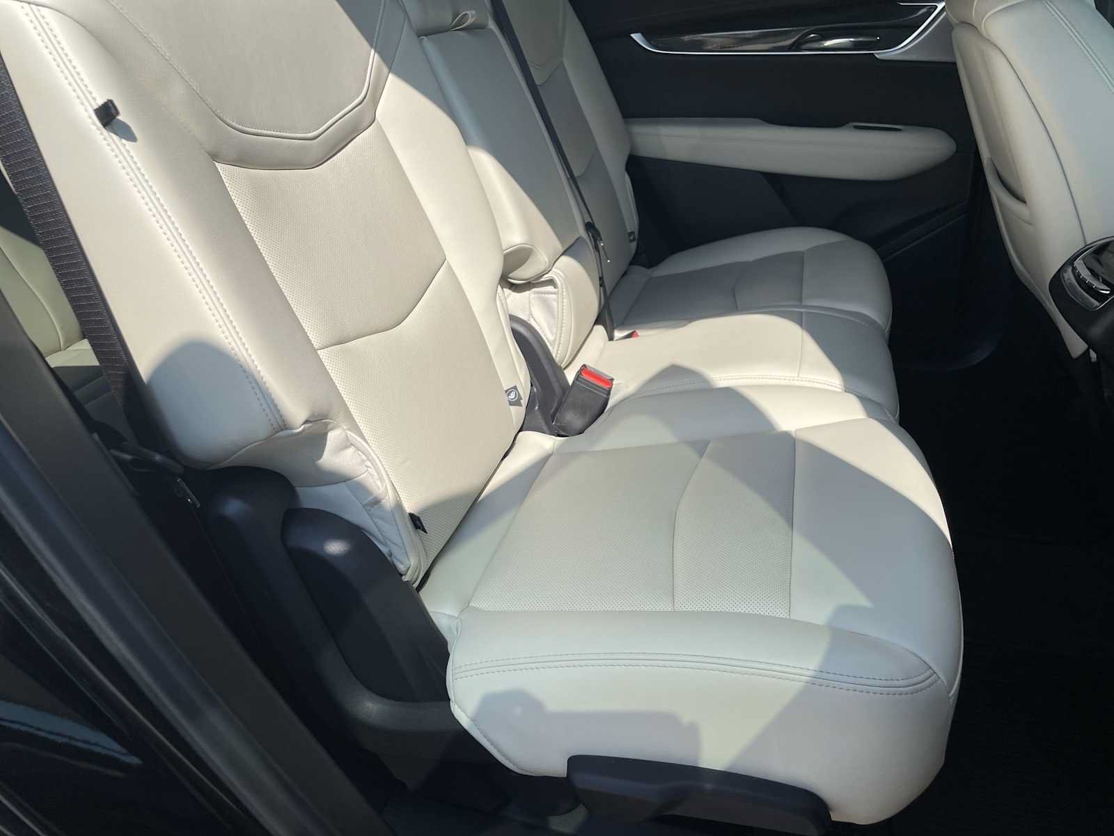 Certified 2023 Cadillac XT6 Sport w/ Technology Package AWD/4WD image 29