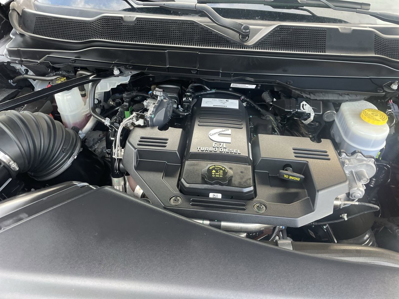 Used 2024 RAM 3500 Tradesman w/ Chrome Appearance Group image 11