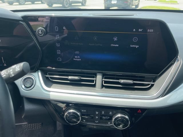 Used 2025 Chevrolet Trax LT w/ LT Convenience Package FWD image 22
