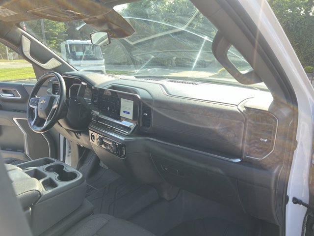 Used 2024 Chevrolet Silverado 1500 LT AWD/4WD image 29