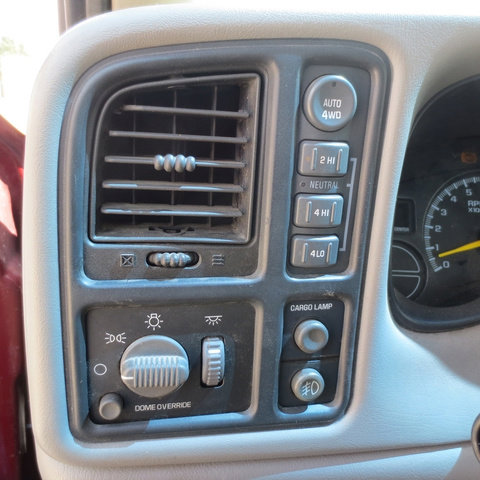 Used 2000 Chevrolet Silverado 1500 LS w/ Off-Road Chassis Pkg image 32