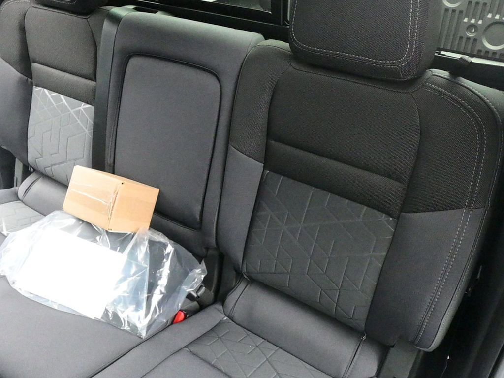 New 2026 Nissan Frontier SV image 17