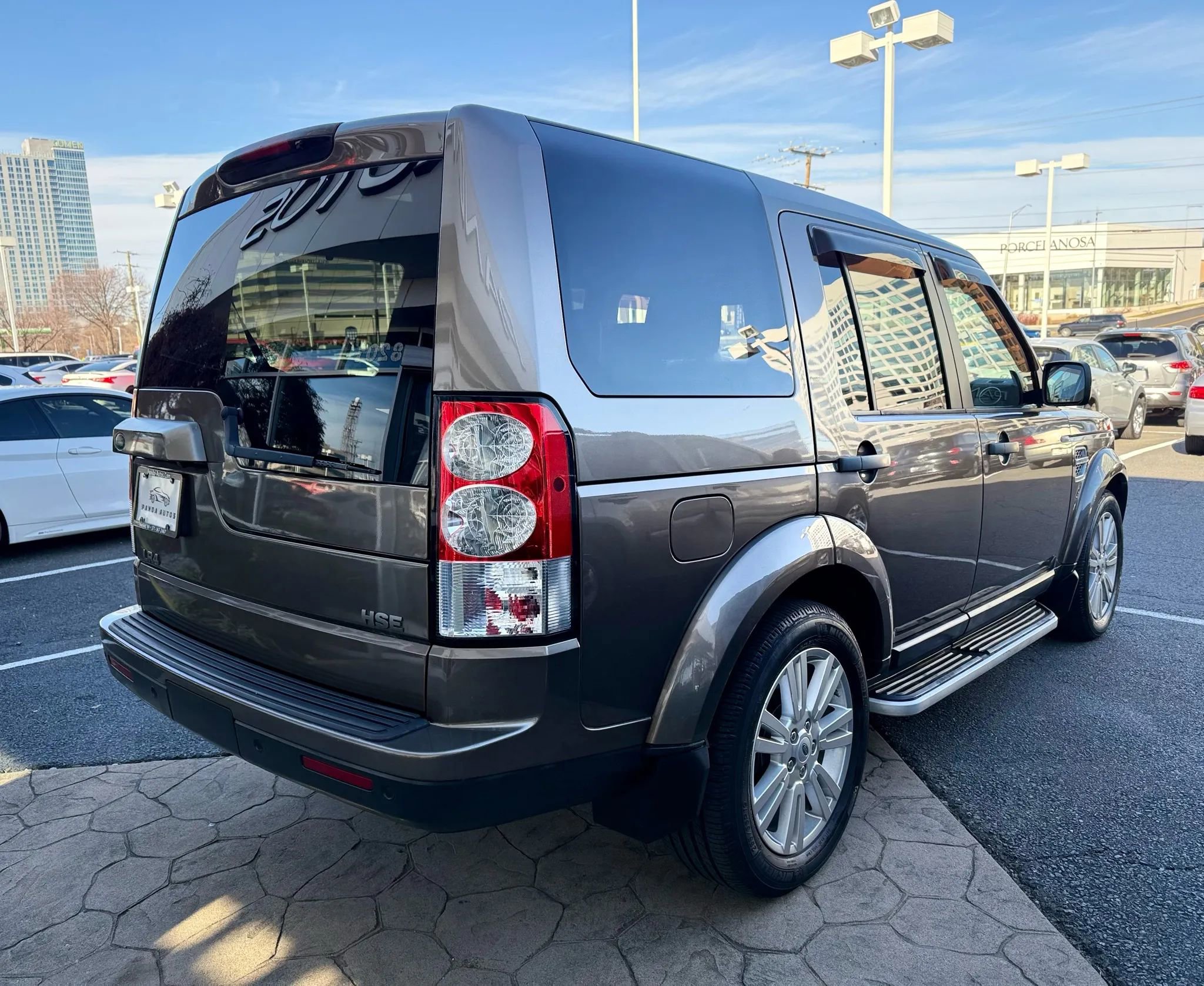 Used 2011 Land Rover LR4 HSE AWD/4WD image 7