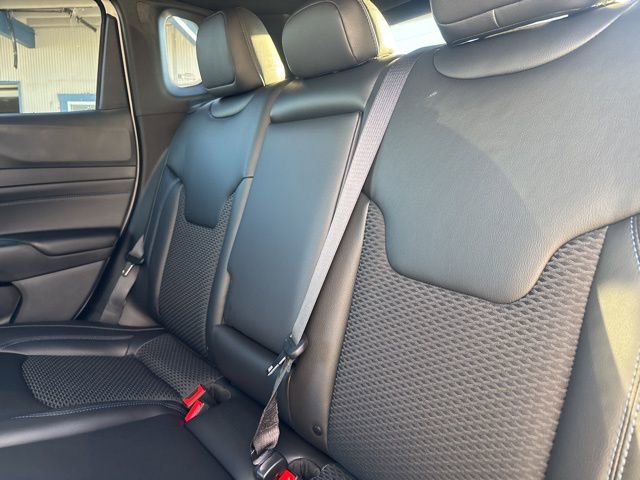New 2026 Jeep Compass Latitude AWD/4WD image 14
