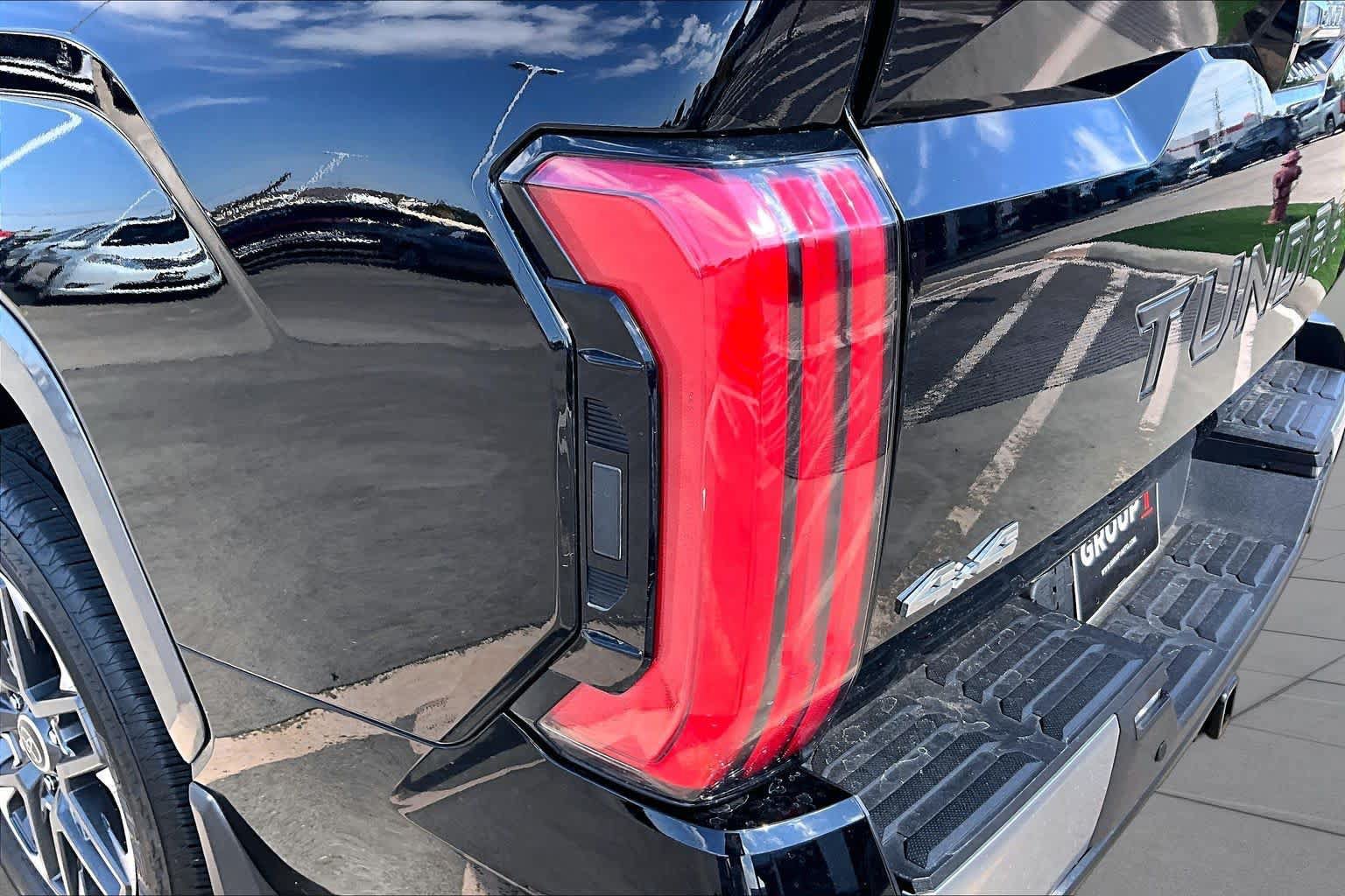 Used 2024 Toyota Tundra Limited AWD/4WD image 29