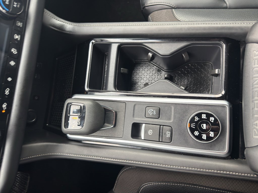 Certified 2024 Nissan Pathfinder SL w/ Black Appearance Package image 22