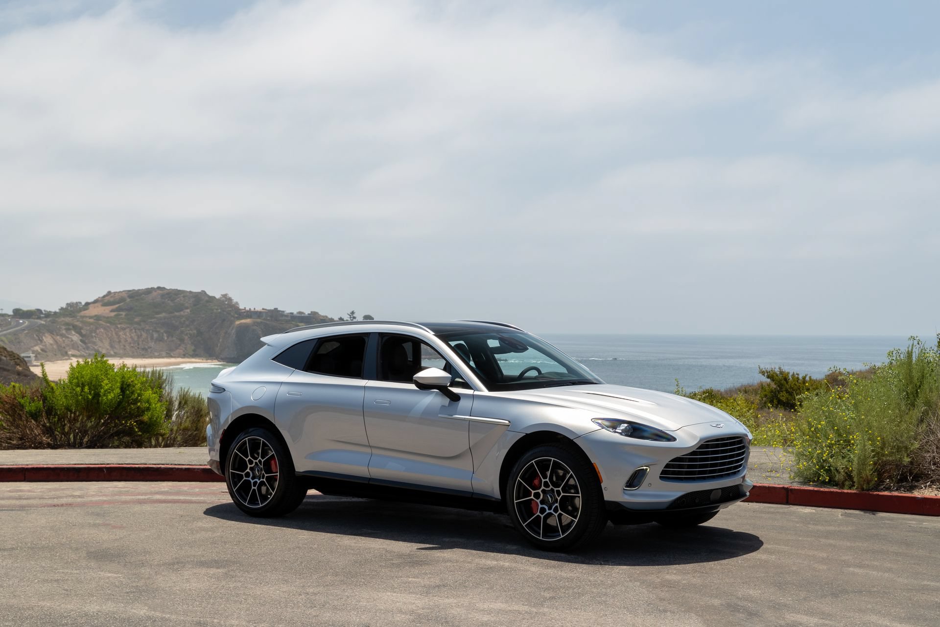 Used 2021 Aston Martin DBX AWD/4WD image 21
