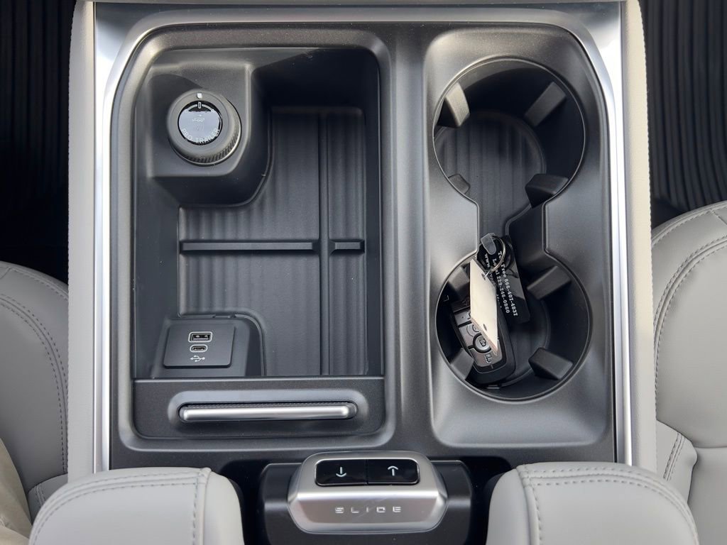 New 2026 Ford Expedition Active image 38