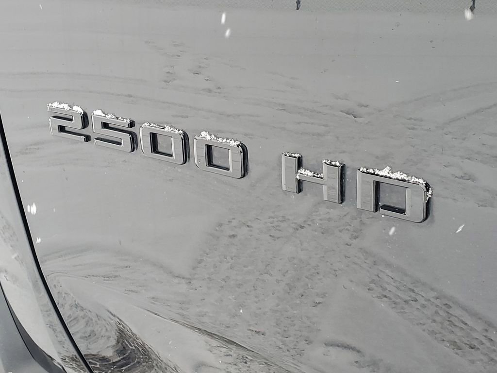 Used 2024 Chevrolet Silverado 2500 LT w/ Midnight Edition image 34