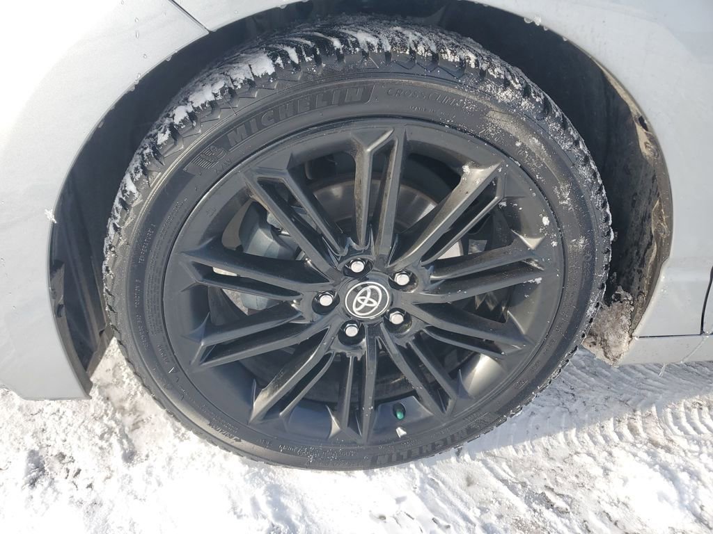 Used 2022 Toyota Avalon XSE image 31