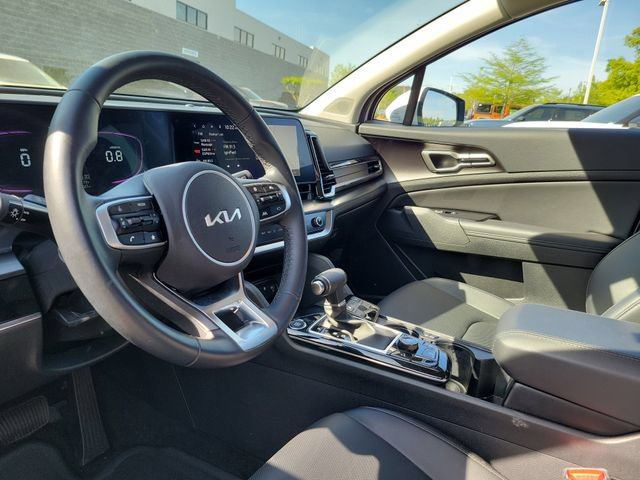 Certified 2025 Kia Sportage EX FWD image 11