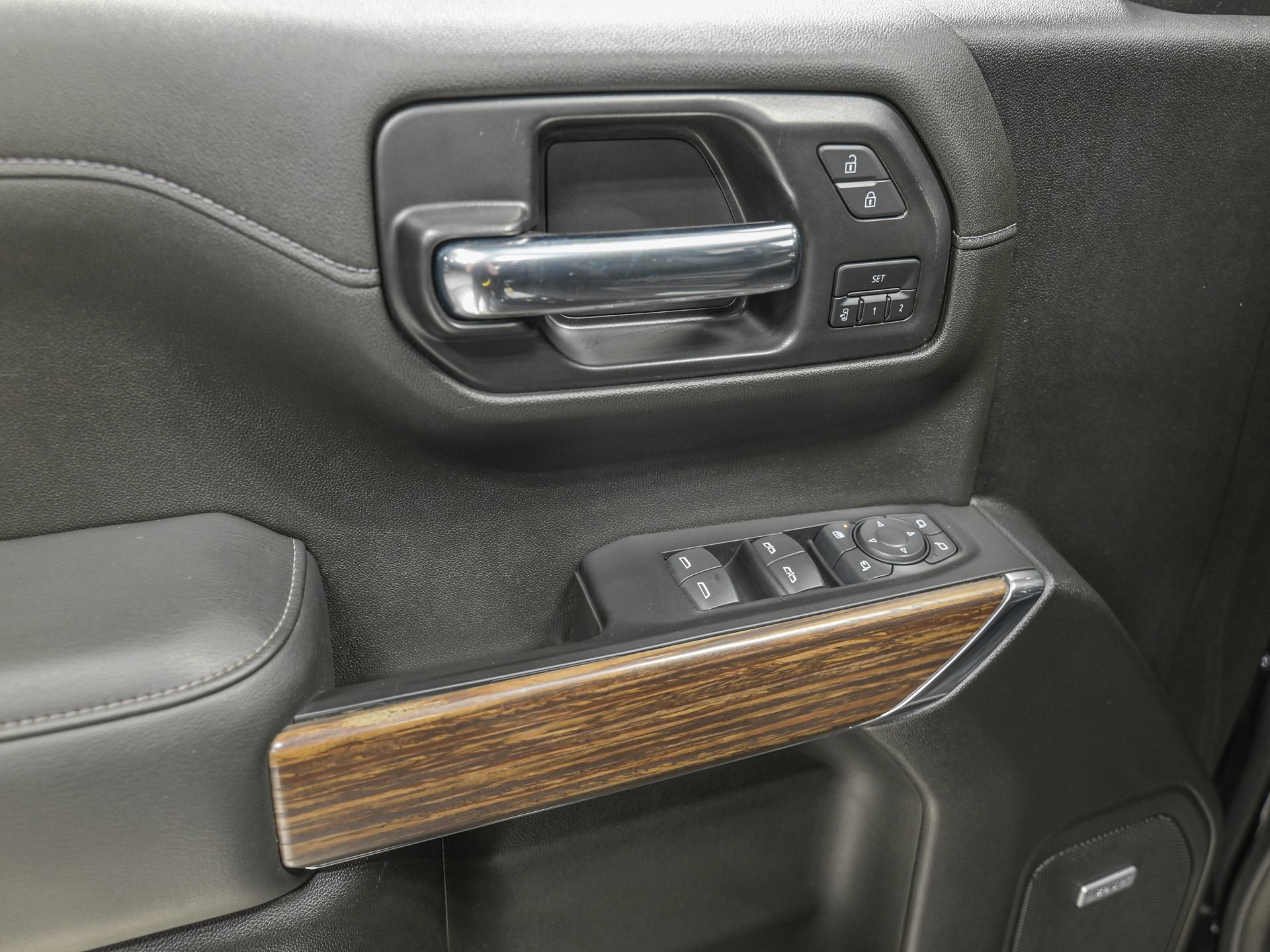 Used 2022 Chevrolet Silverado 1500 High Country w/ Z71 Off-Road Package image 13