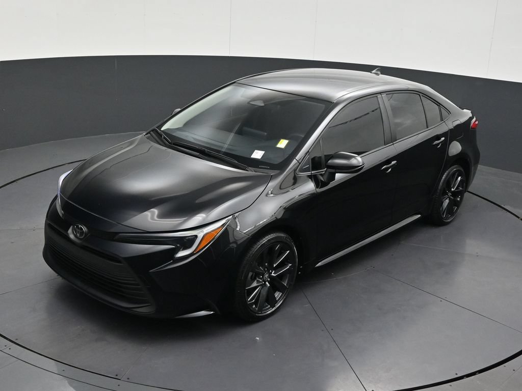 Used 2026 Toyota Corolla LE FWD image 16
