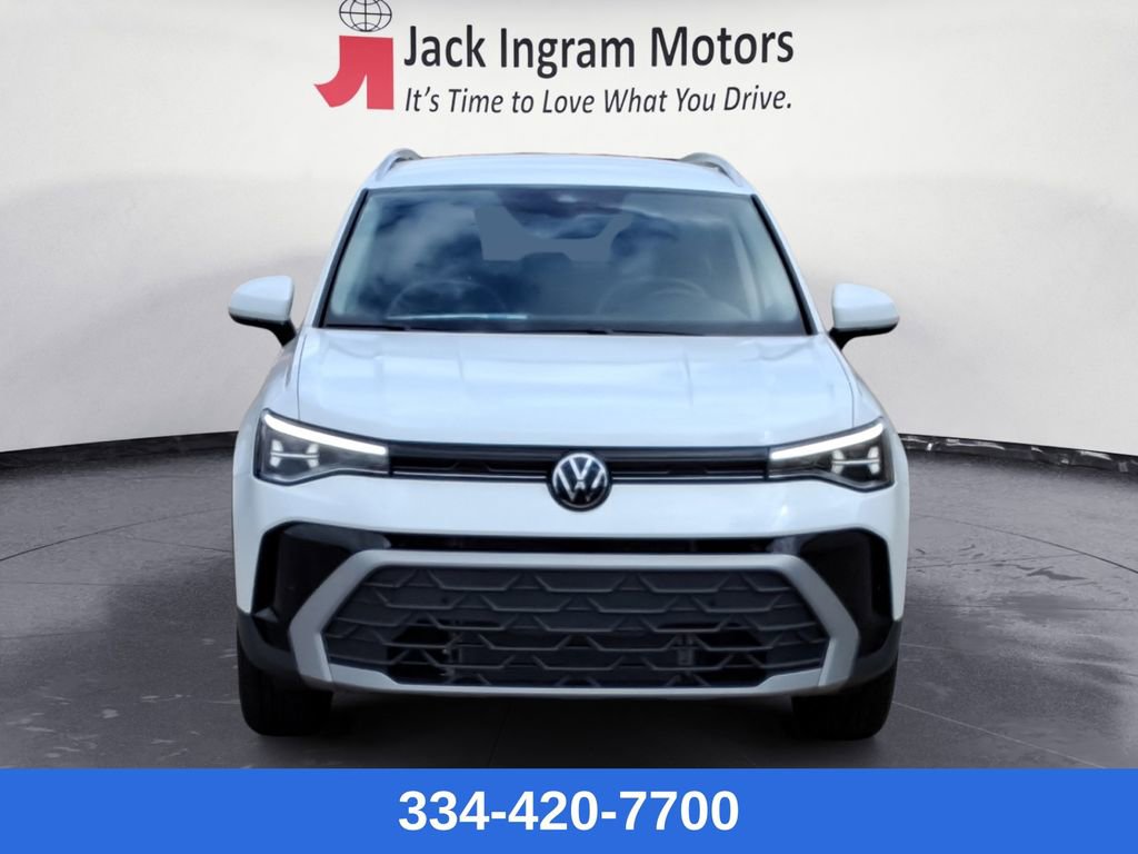 New 2025 Volkswagen Taos SE image 8