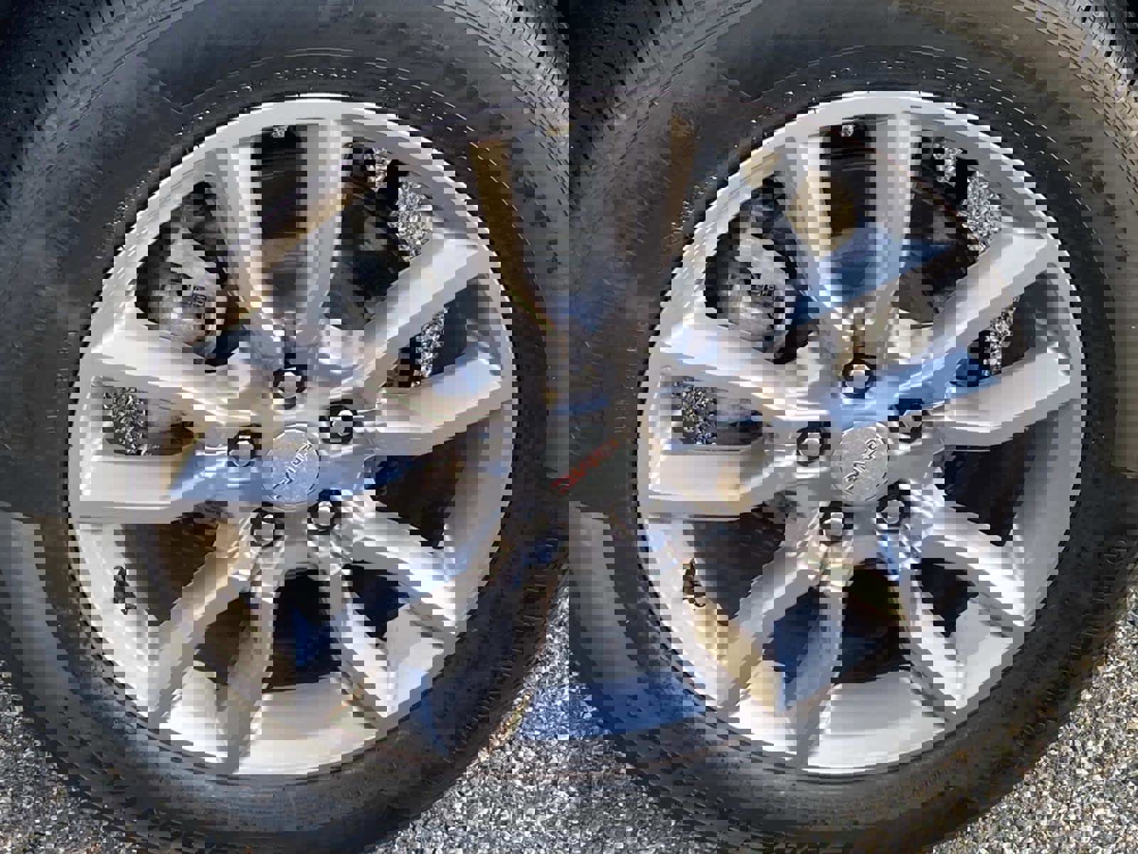 Used 2024 GMC Terrain SLT image 29