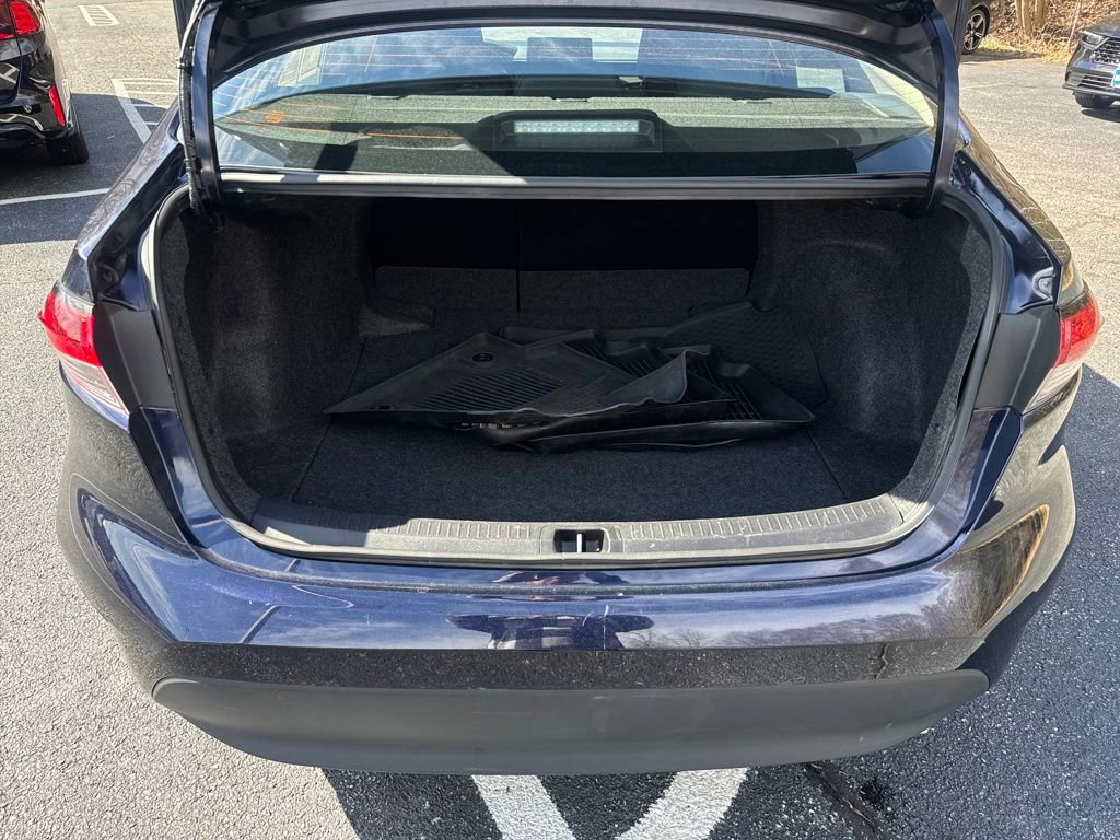 Used 2025 Toyota Corolla LE image 29