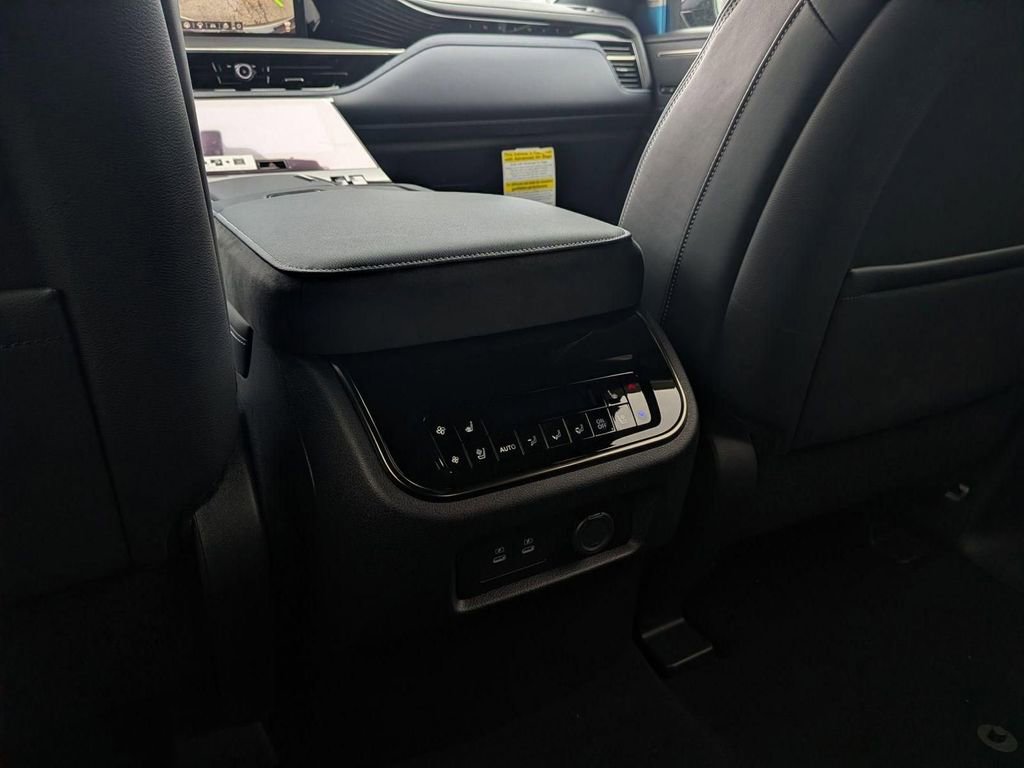 New 2026 INFINITI QX80 4WD w/ Sport Exterior Package image 26