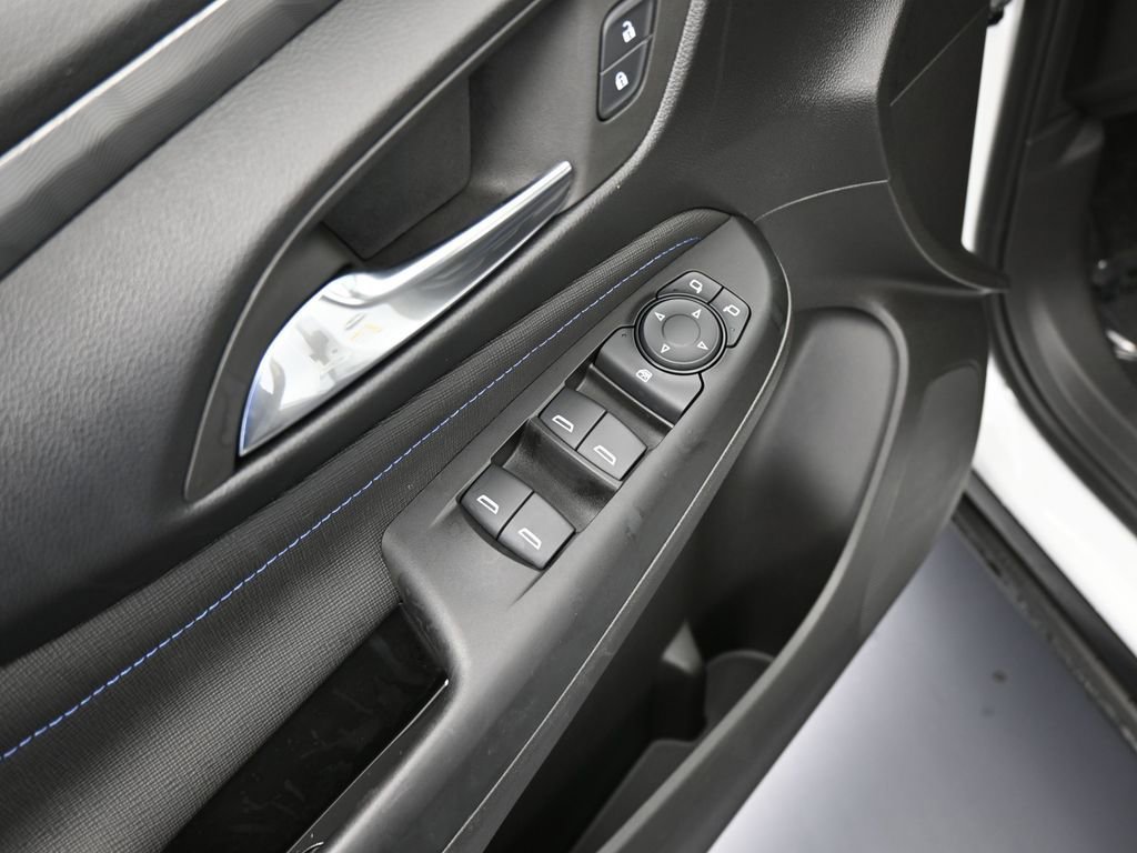 Used 2024 Buick Envista Sport Touring w/ Experience Buick Package image 14