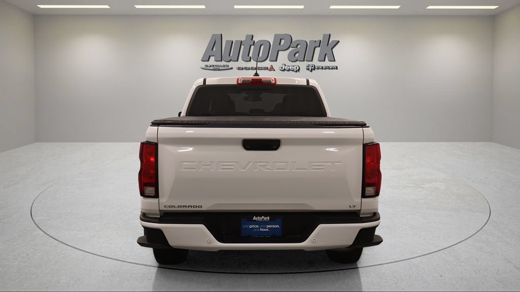 Used 2023 Chevrolet Colorado LT w/ LT Convenience Package II AWD/4WD image 8