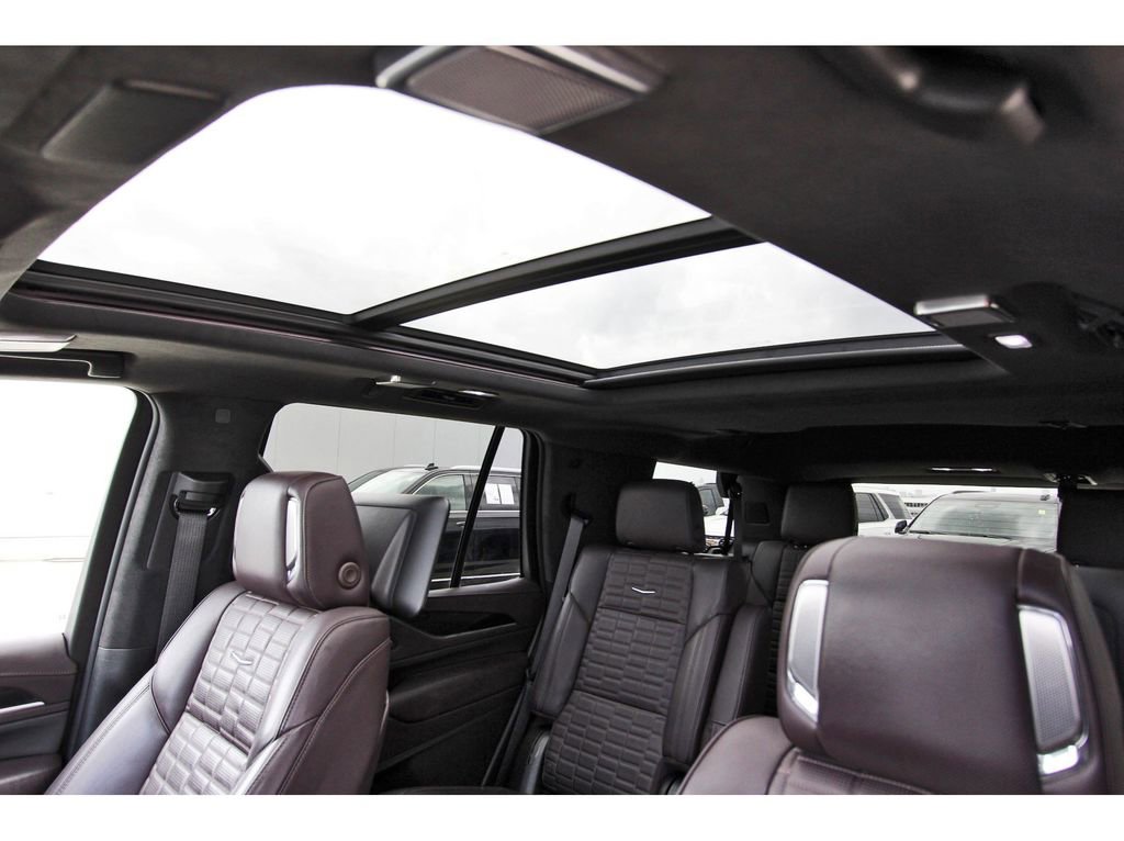 Used 2022 Cadillac Escalade Premium Luxury Platinum w/ Heavy-Duty Trailer Package image 30