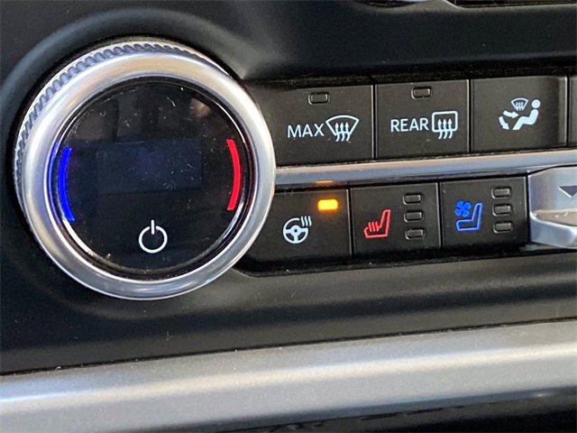 Used 2024 Ford Expedition XLT image 34