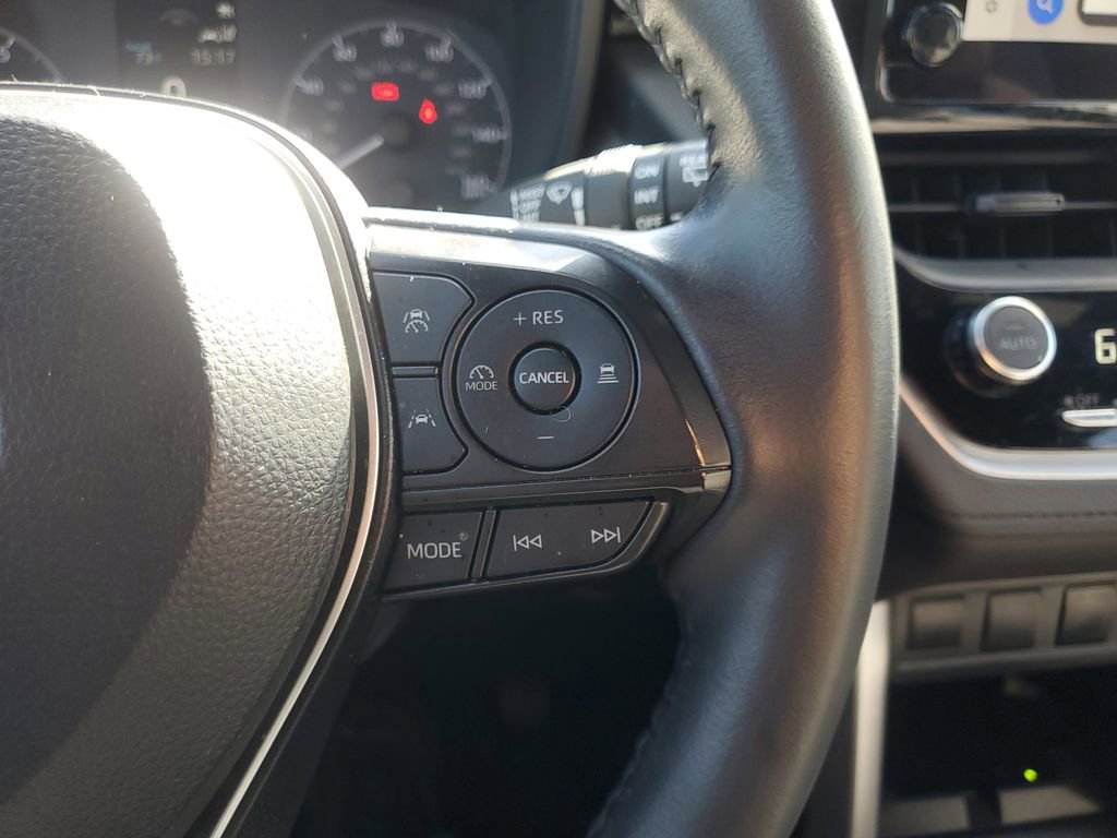 Used 2024 Toyota Corolla Cross SE image 21