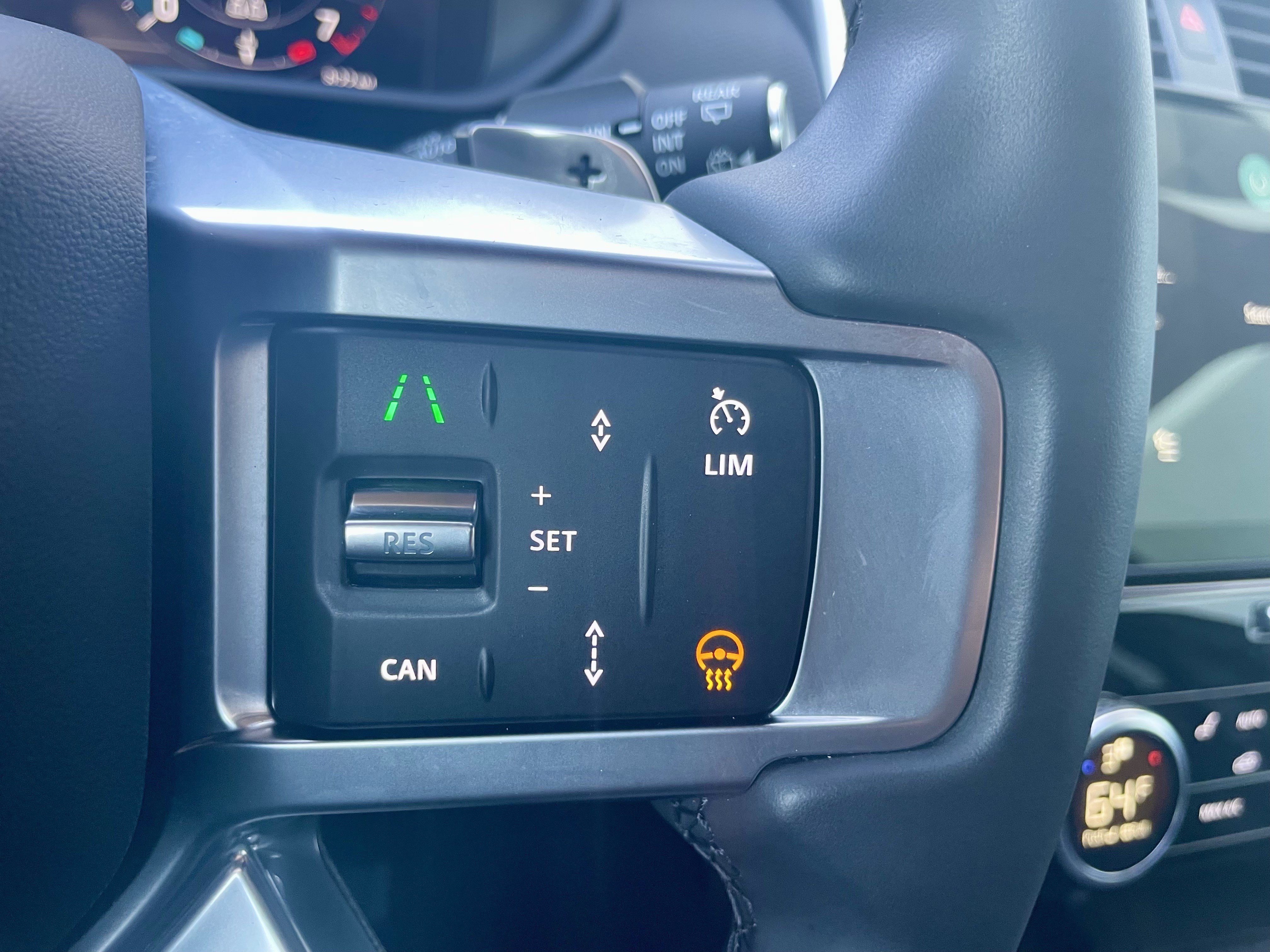 Certified 2025 Land Rover Discovery Dynamic SE AWD/4WD image 22
